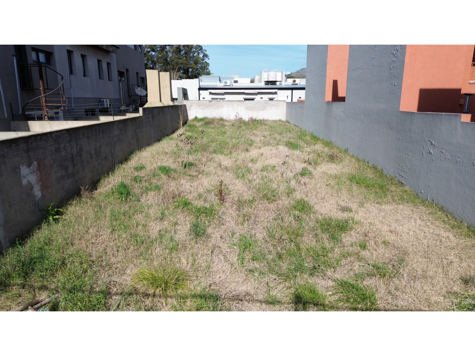 LOTE EN VENTA- ZONA AVENIDA BRASIL - 2