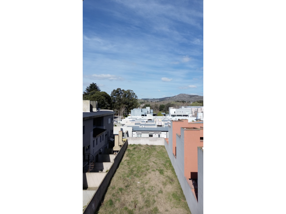 LOTE EN VENTA- ZONA AVENIDA BRASIL - 3