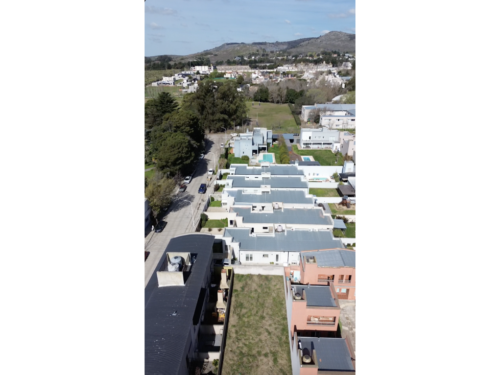 LOTE EN VENTA- ZONA AVENIDA BRASIL - 4