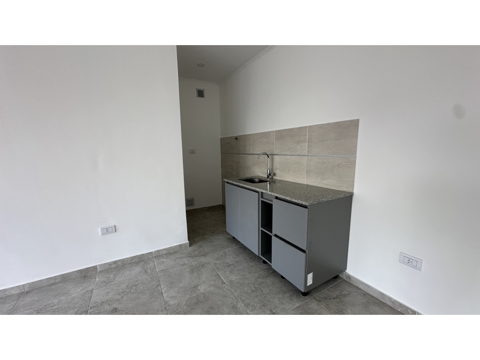 LOCAL COMERCIAL A LA VENTA - 4