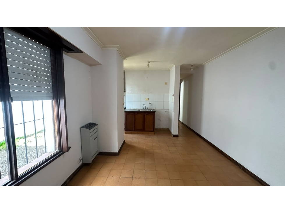 DEPARTAMENTO CENTRICO EN PLANTA BAJA — foto 2