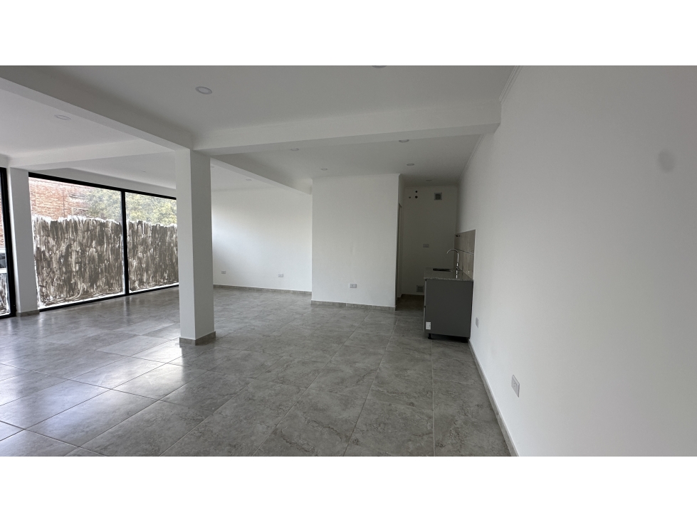 LOCAL COMERCIAL A LA VENTA - 5