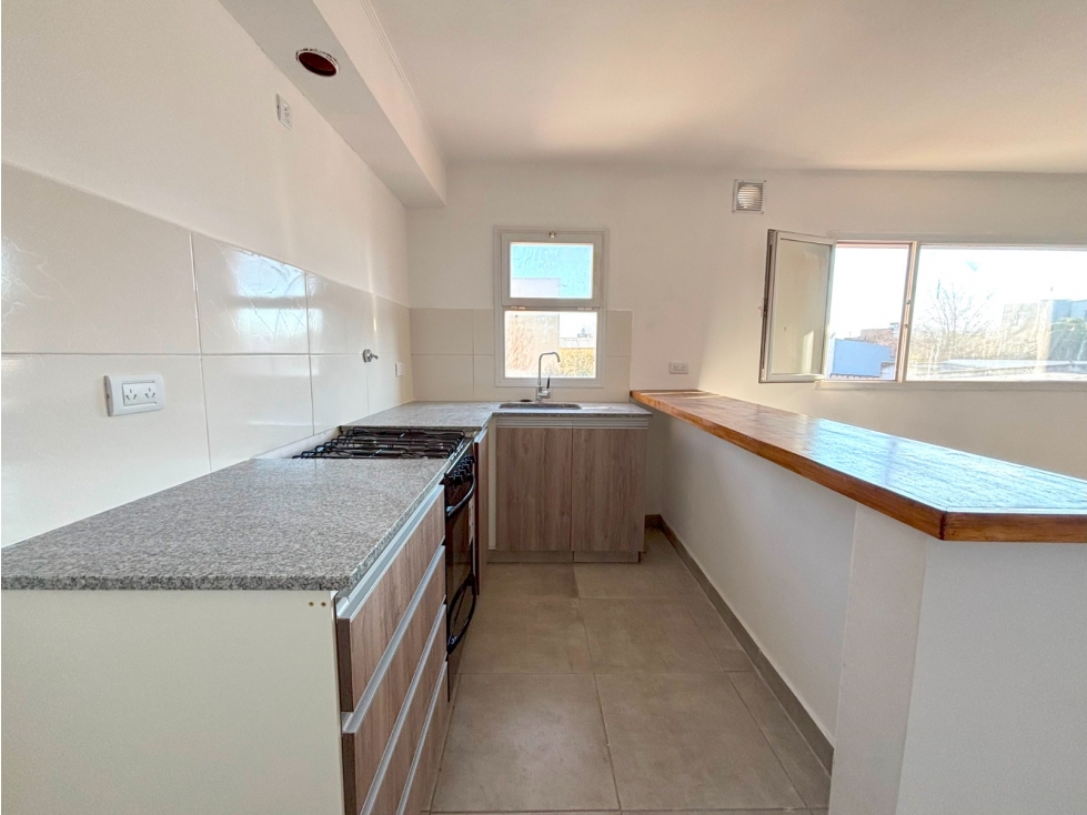 DEPARTAMENTO DOS AMBIENTES A ESTRENAR EN ALQUILER- SEMICENTRO — foto 2
