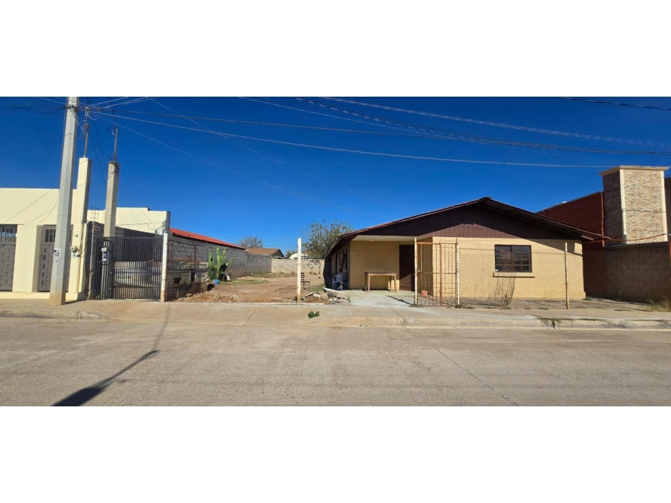 Casa / Campamento en Renta en calle del parque col Nuevo Cananea - 1