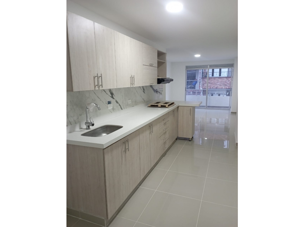 VENDO APARTAMENTO EN CABAÑITAS PARA ESTRENAR CON PARQUEADERO, 85 M2