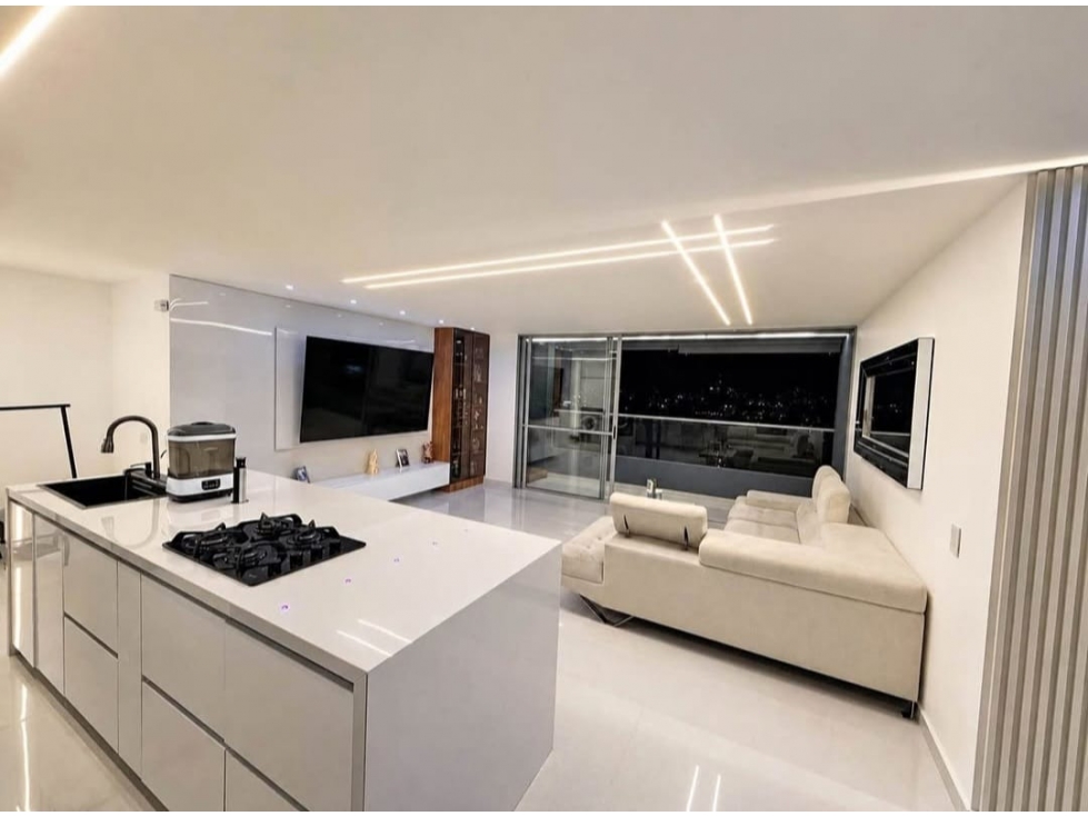 VENDO APARTAMENTO EN CIUDAD DEL RIO 119 M2, PARQUEADERO DOBLE