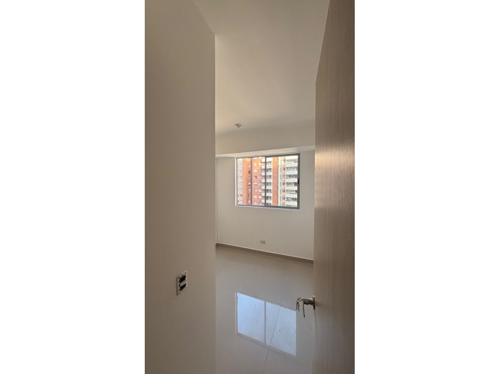 VENDO APARTAMENTO EN OCEANA, FABRICATO, 73M2, PARQUEADERO Y ÚTIL — foto 2