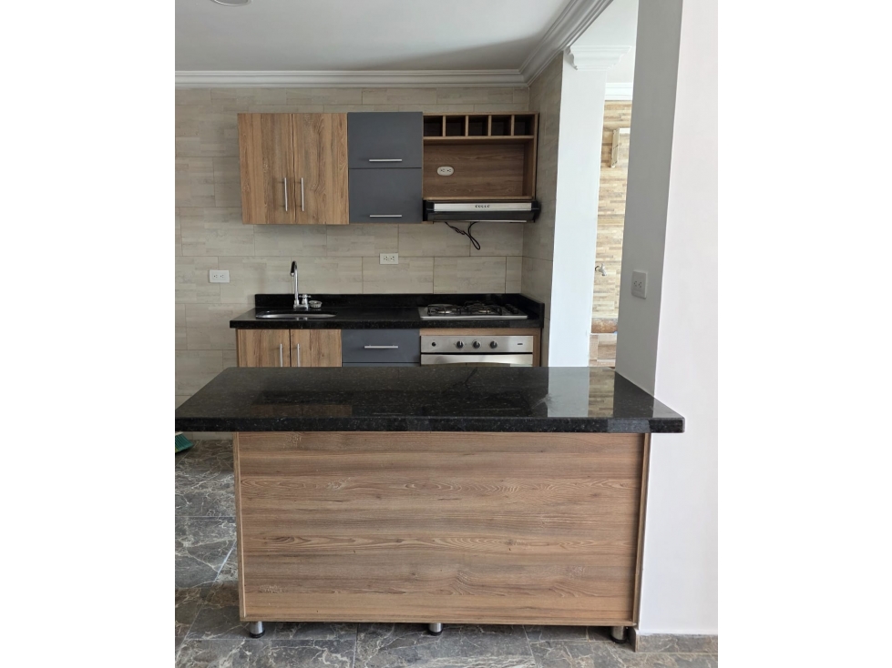 VENDO APARTAMENTO EN NIQUIA, EDIFICIO CORAL, PARQUEADERO — foto 2