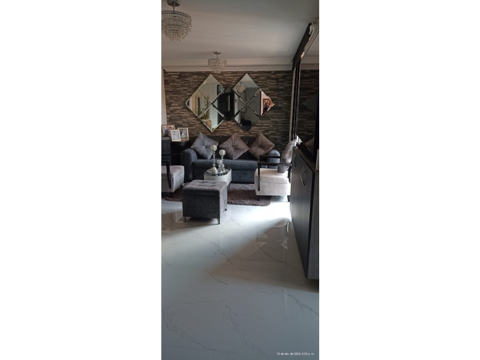 VENDO APARTAMENTO EN MADERA FINA CON PARQUEADERO — foto 3