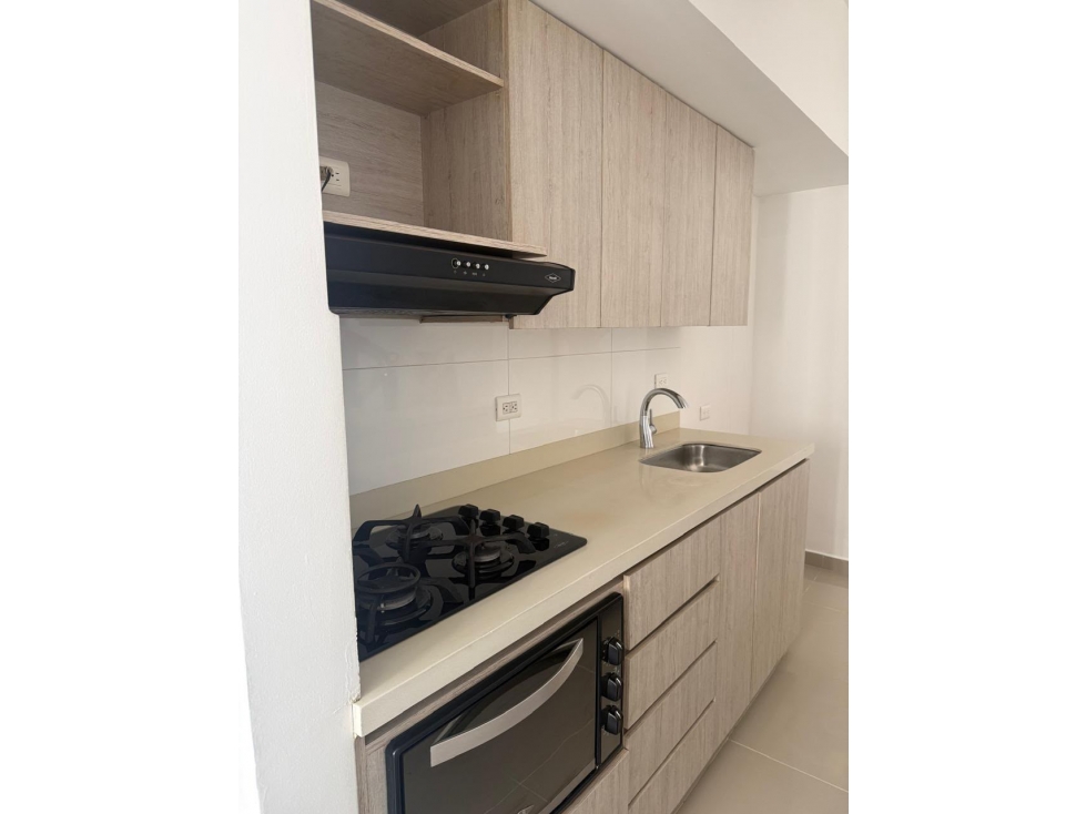 VENDO APARTAMENTO EN OCEANA, FABRICATO, 73M2, PARQUEADERO Y ÚTIL