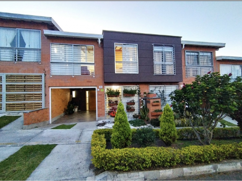 CASA UNIFAMILIAR EN RIONEGRO CERCA AL CENTRO COMERCIAL SAN NICOLAS — foto 3