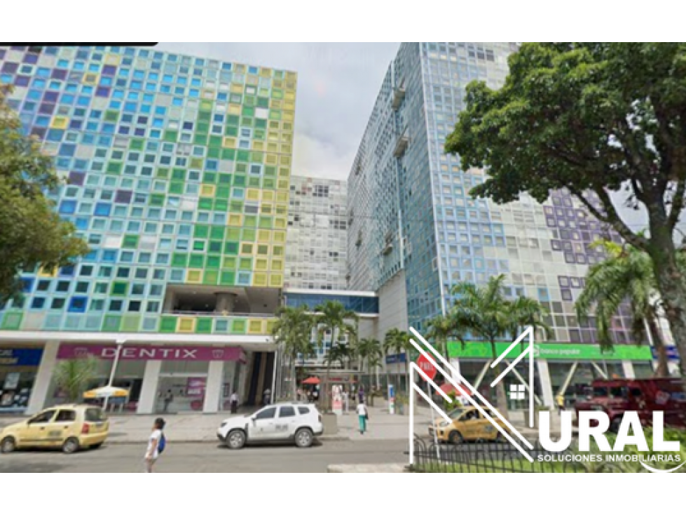 Local Comercial Nro. 21 en Centro Comercial Imbanaco, Cali