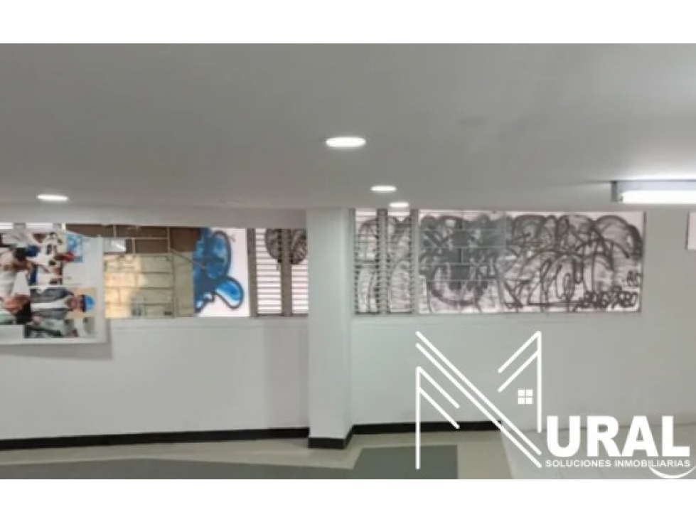 Local Comercial Esquinero en Park Way, Bogotá — foto 3