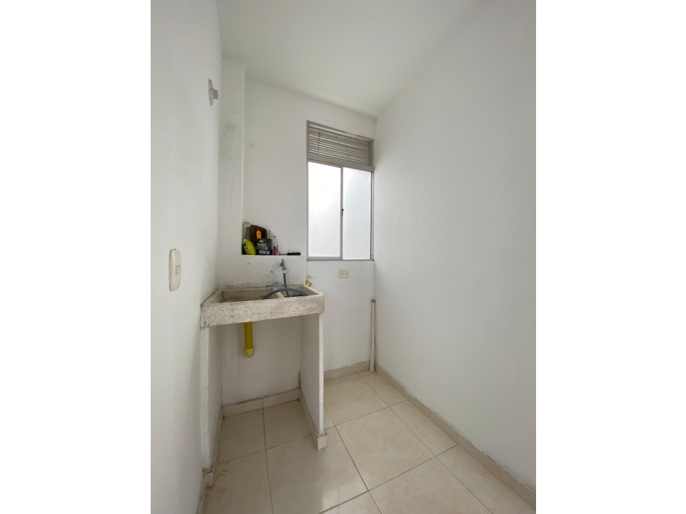 APARTAMENTO EN VENTA ALAMEDA DEL RIO PISO 5 NO ASCENSOR — foto 6