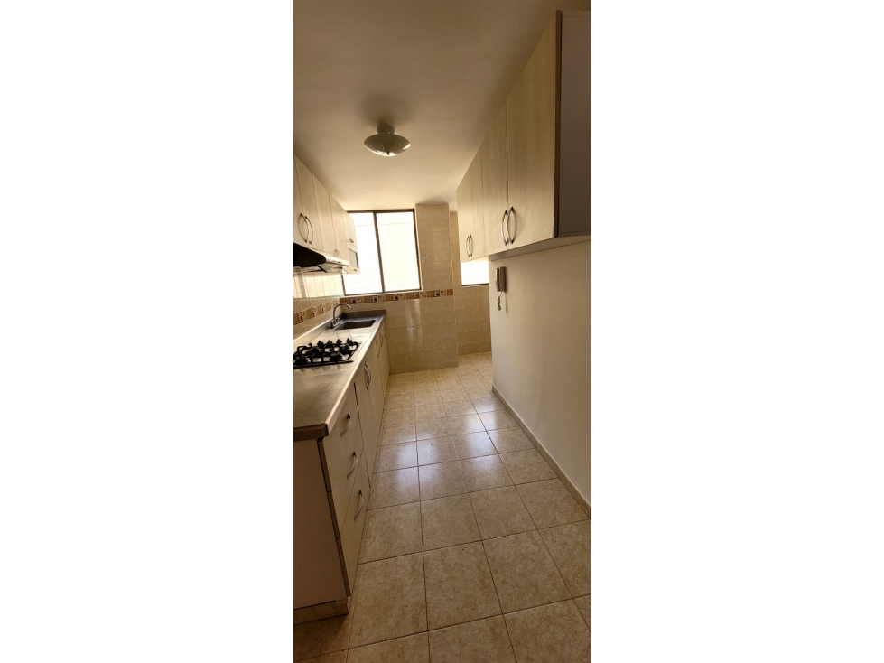APARTAMENTO EN VENTA EN SANTA MONICA CERCA AL VIVA PISO 4 NO ASCENSOR — foto 2
