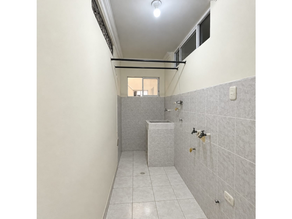 APARTAMENTO UBICADO EN CENTRO HISTORICO PISO 3 NO ASCENSOR - 3