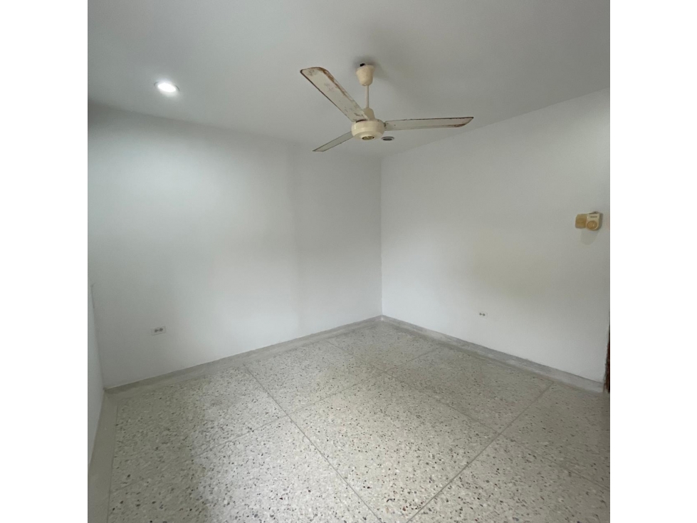 HERMOSA CASA EN RENTA PARAISO — foto 5