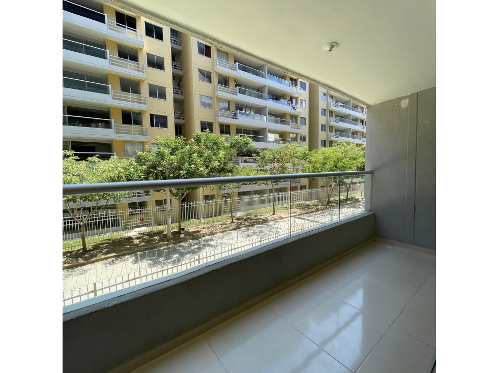 APARTAMENTO EN ARRIENDO PUERTA DORADA CONJ LAGO 2 PISO — foto 3