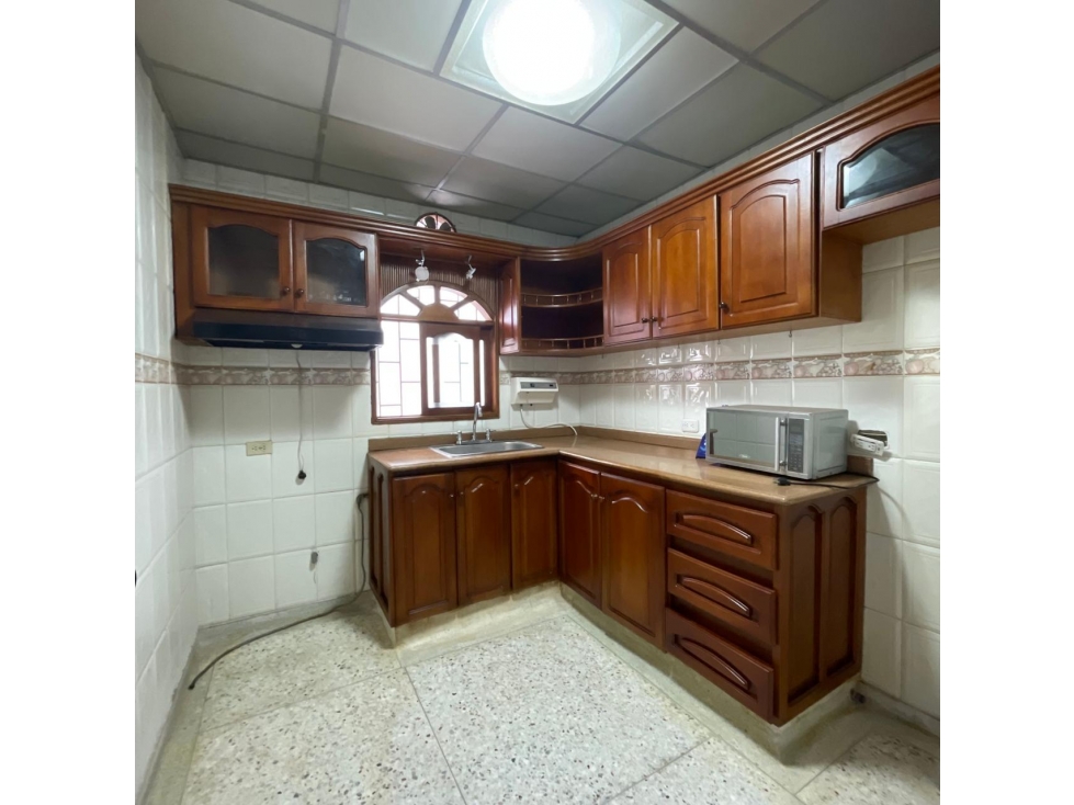 HERMOSA CASA EN RENTA PARAISO — foto 3