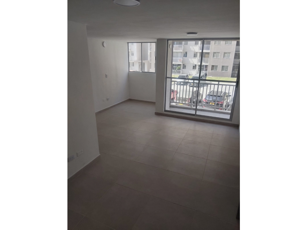 APARTAMENTO EN ARRIENDO MALLORQUIN PISO 2 COJ CATARA — foto 6