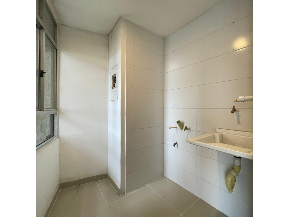 HERMOSO APARTA ESTUDIO EN ARRIENDO EN BETANIA PISO 10 — foto 3