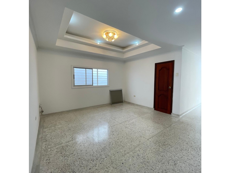 HERMOSA CASA EN RENTA PARAISO — foto 2