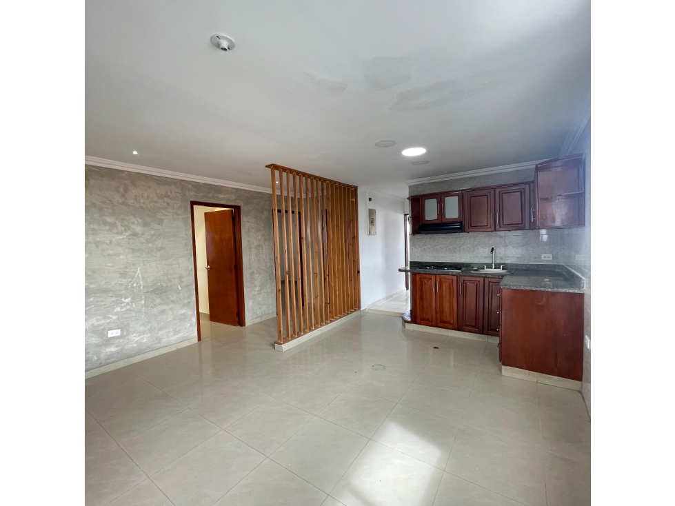 APARTAMENTO UBICADO EN LA CAMPIÑA PISO 5 NO ASCENSOR — foto 3