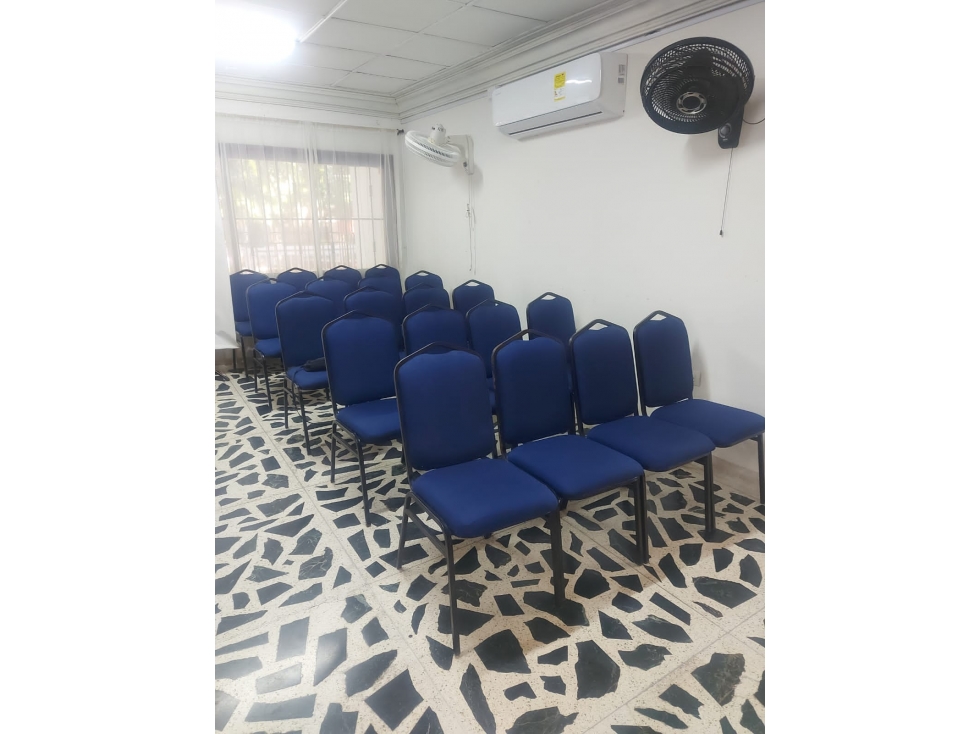 CASA UBICADA EN EL POBLADO — foto 2