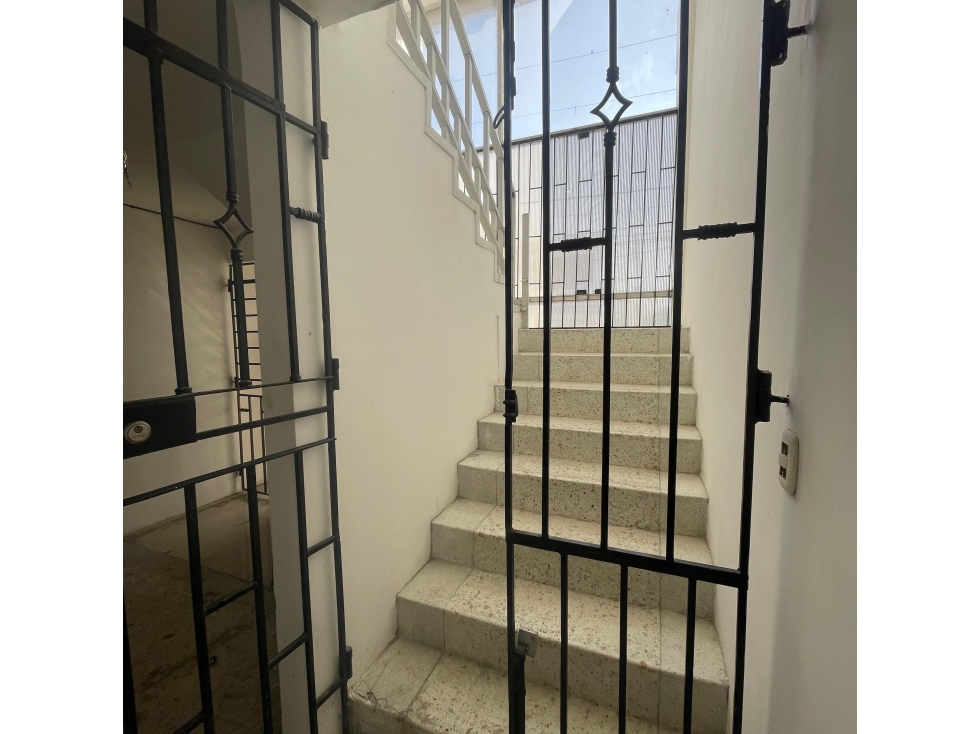 CASA COMERCIAL EN ARRIENDO BETANIA — foto 3