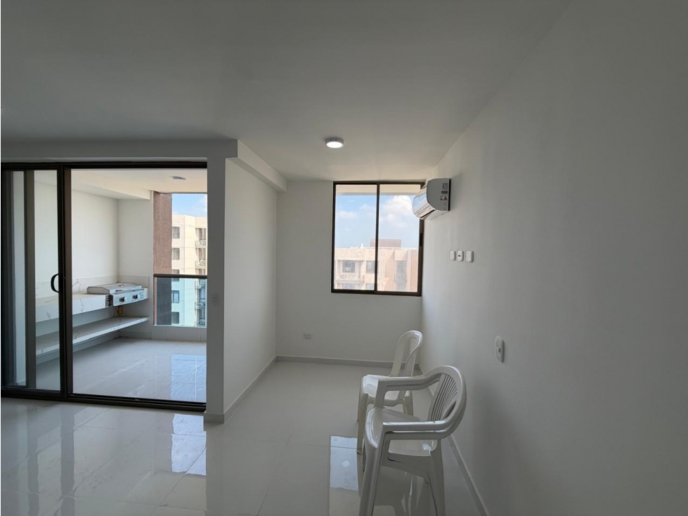APARTAMENTO EN VENTA O ARRIENDO RIO ALTO PISO ALTO SOMBRA — foto 2