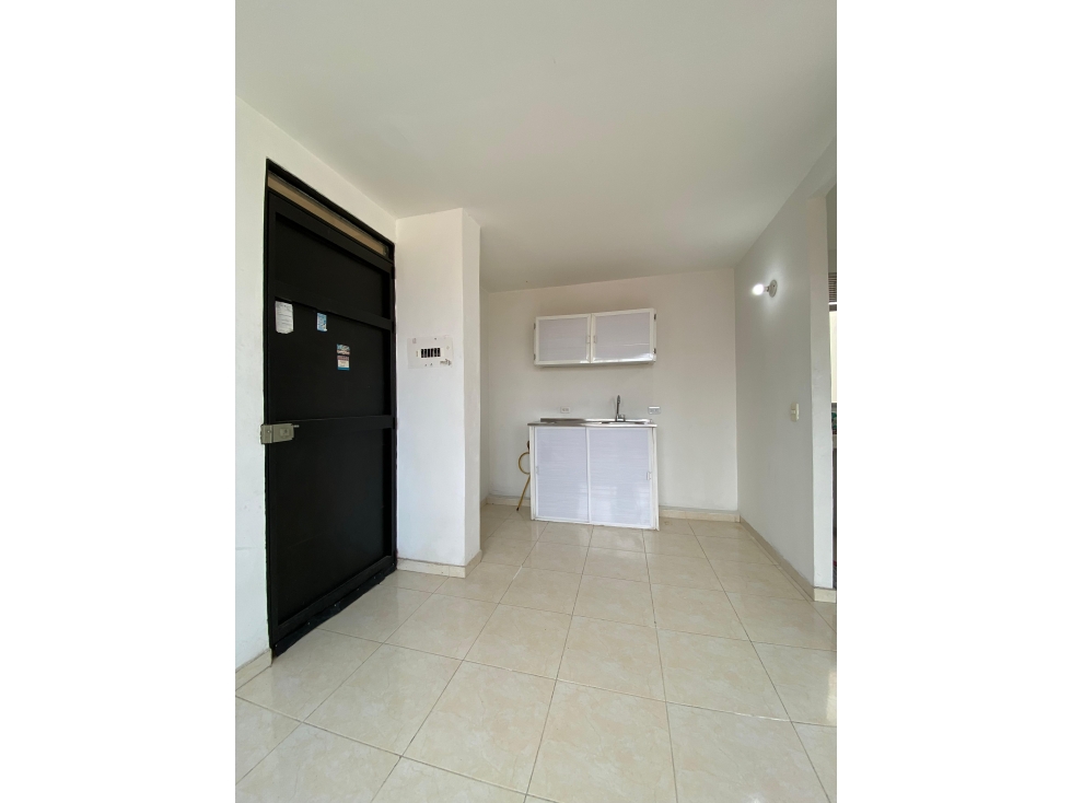 APARTAMENTO EN VENTA ALAMEDA DEL RIO PISO 5 NO ASCENSOR — foto 5