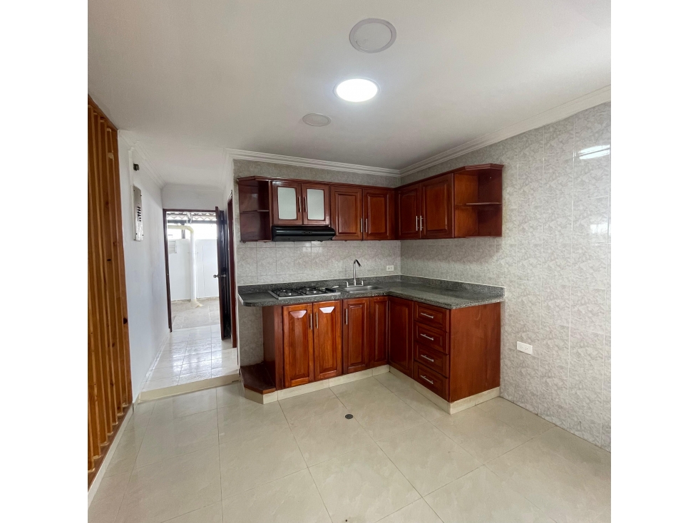 APARTAMENTO UBICADO EN LA CAMPIÑA PISO 5 NO ASCENSOR — foto 4