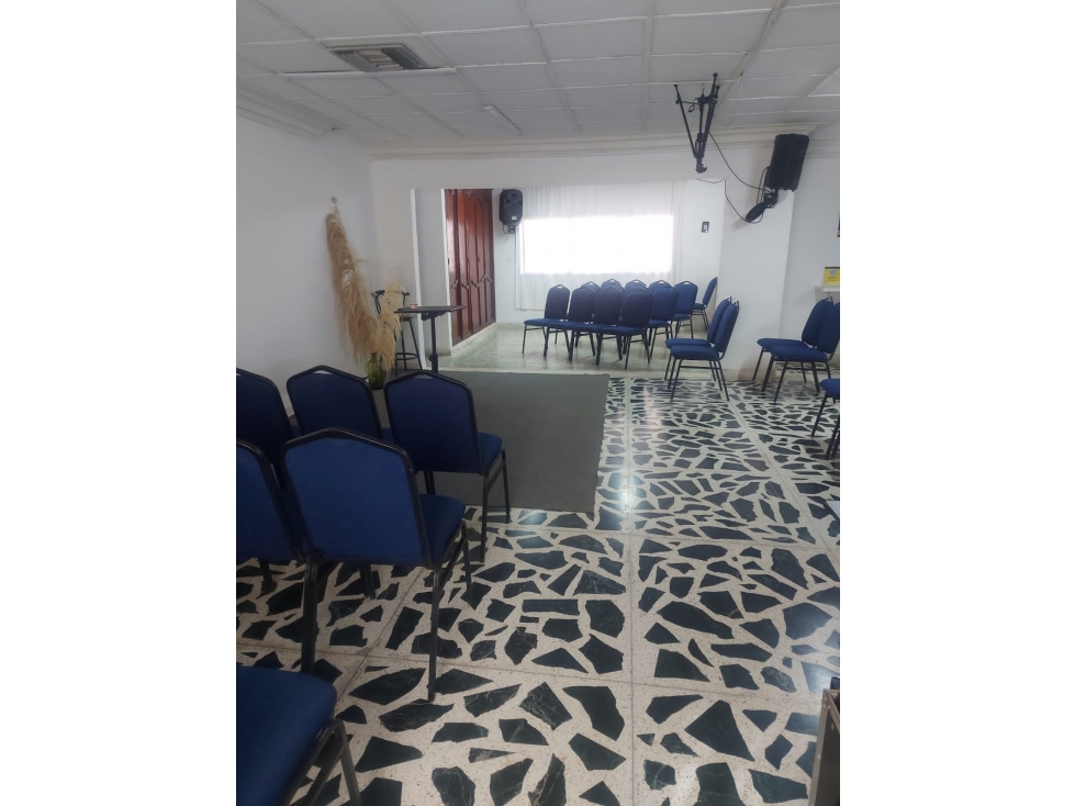 CASA UBICADA EN EL POBLADO — foto 3