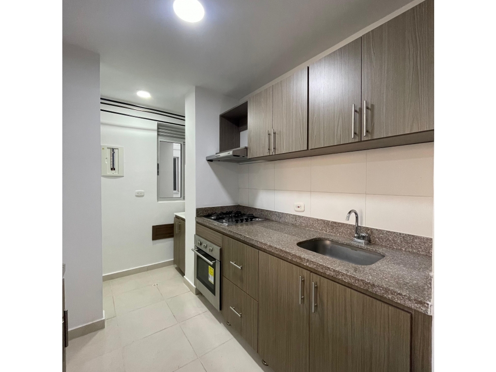 APARTAMENTO EN ARRIENDO PISO 10 CONJUNTO TORINO — foto 2