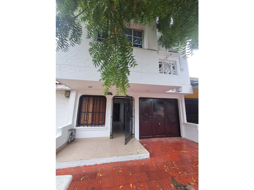 HERMOSA CASA UBICADA BARRIO EL SILENCIO DUPLEX