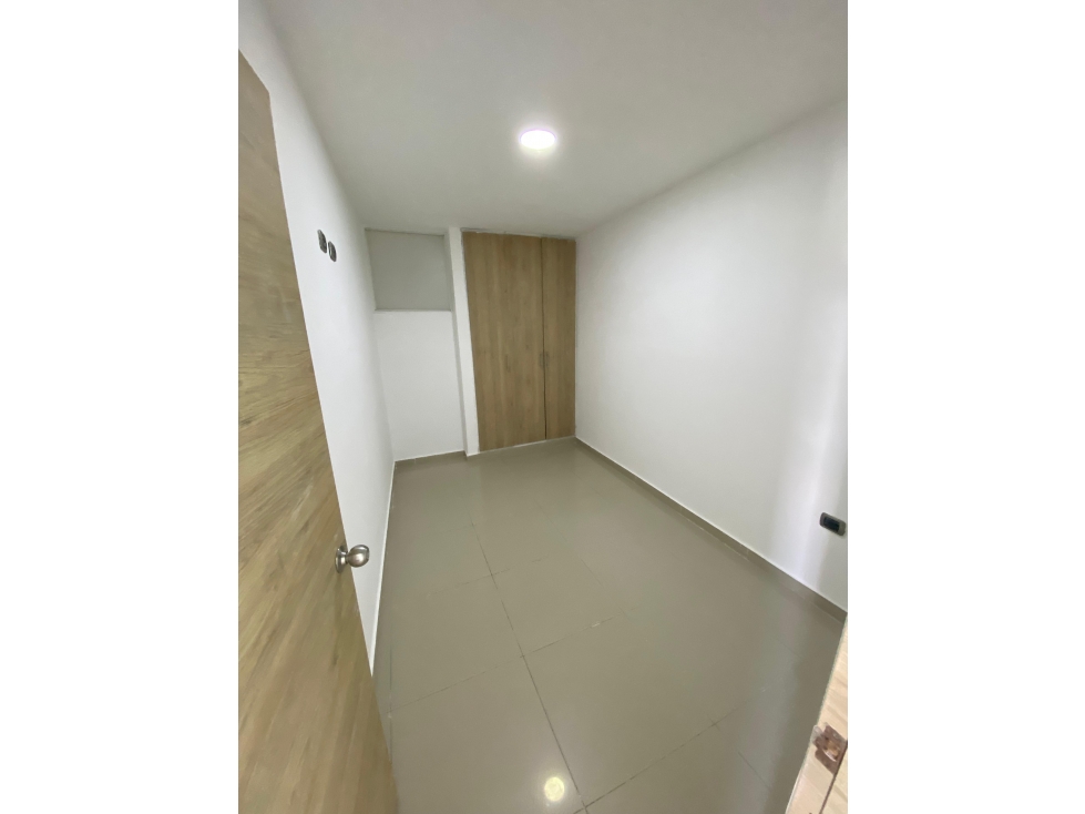 APARTAMENTO EN VENTA SAN JOSE 4 PISO NO ASCENSOR DE OPORTUNIDAD — foto 6