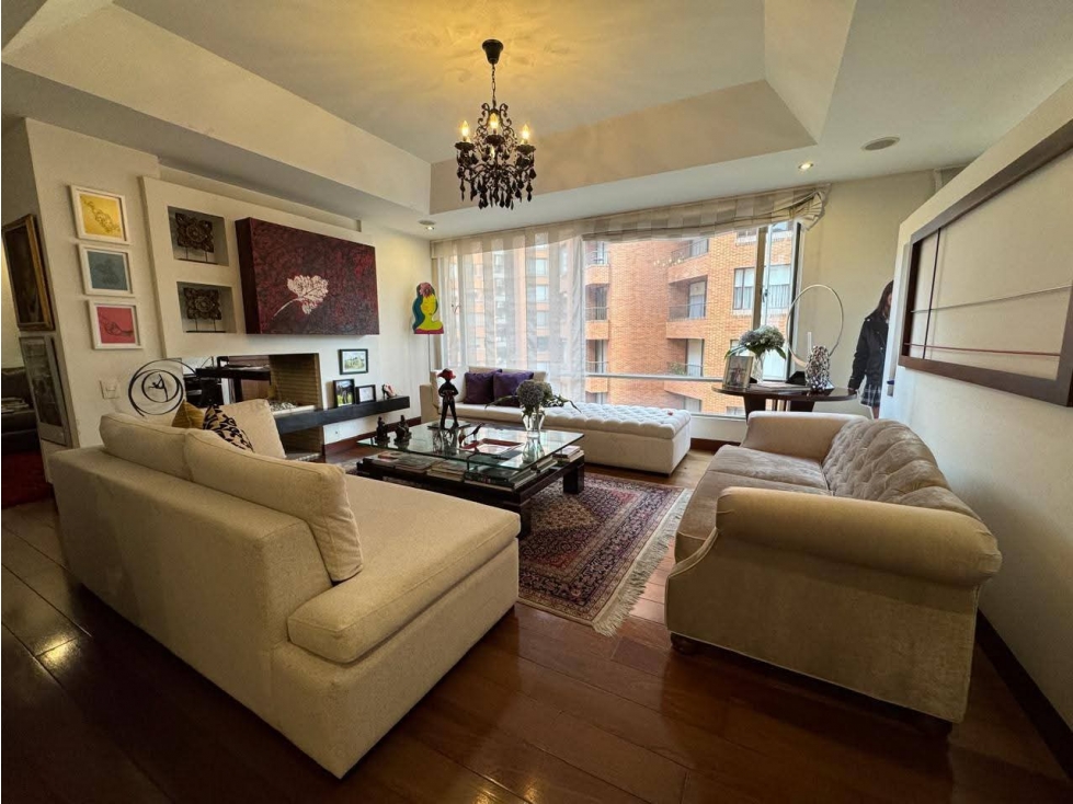 VENDO HERMOSO Y AMPLIO APARTAMENTO EN SANTA BARBARA