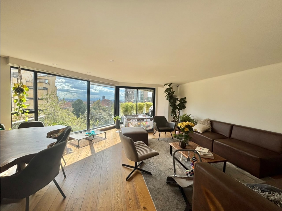VENDO espectacular apto en CHICÓ ALTO (cra 5 con 92)