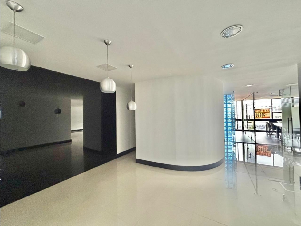 ARRIENDO magnífica OFICINA en Quinta Camacho 97 mts