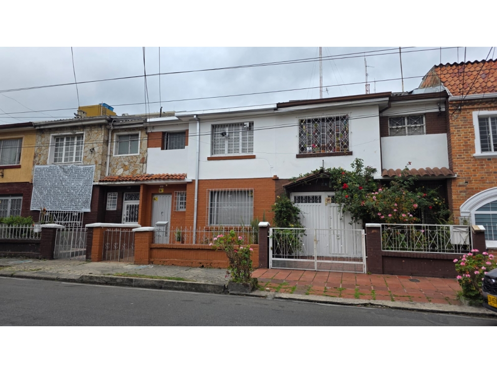 OFREZCO CASA EN VENTA O ARRIENDO EN TEUSAQUILLO - PATRIMONIO CULTURAL