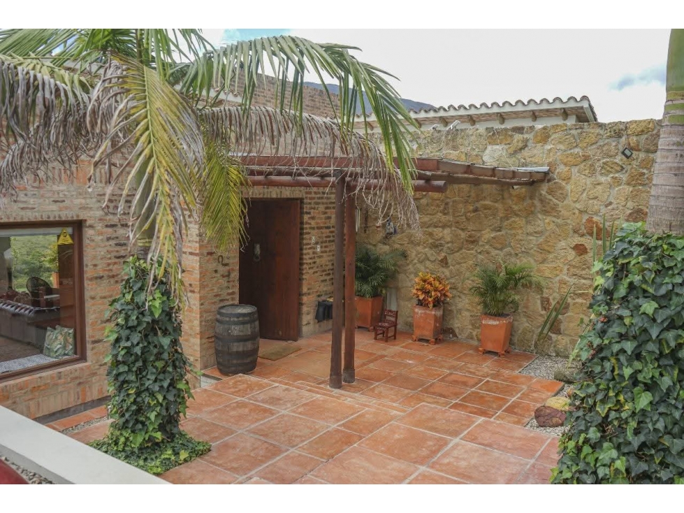VENTA DE HERMOSA CASA EN VILLA DE LEYVA (BOYACA)