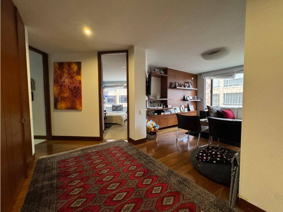 VENDO HERMOSO Y AMPLIO APARTAMENTO EN SANTA BARBARA — foto 2