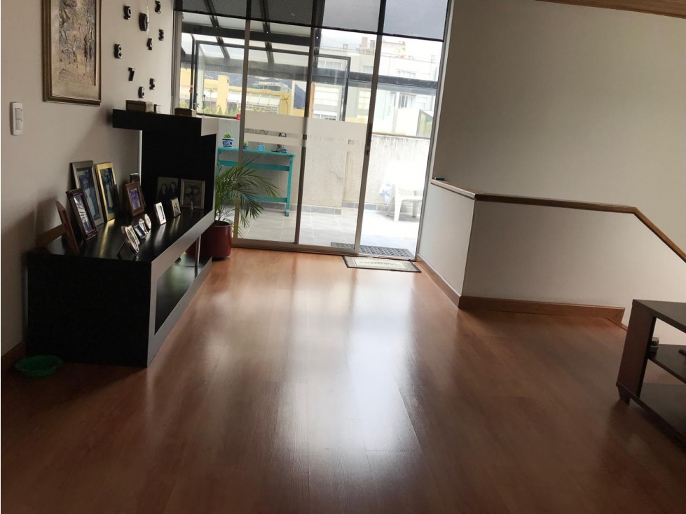 VENDO APARTAMENTO DUPLEX EN SANTA BARBARA CENTRAL — foto 4