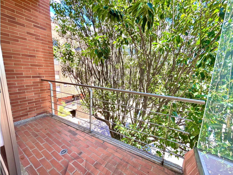 RENTAMOS APARTAMENTO EXTERIOR EN SAN PATRICIO — foto 2