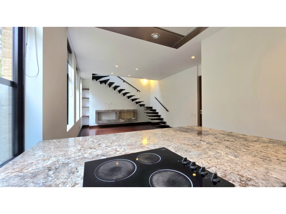 VENTA APARTAMENTO DÚPLEX EN ROSALES — foto 4