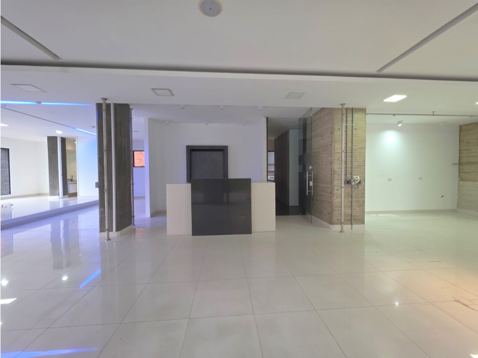 ARRIENDO LOCAL EN EL RETIRO — foto 2