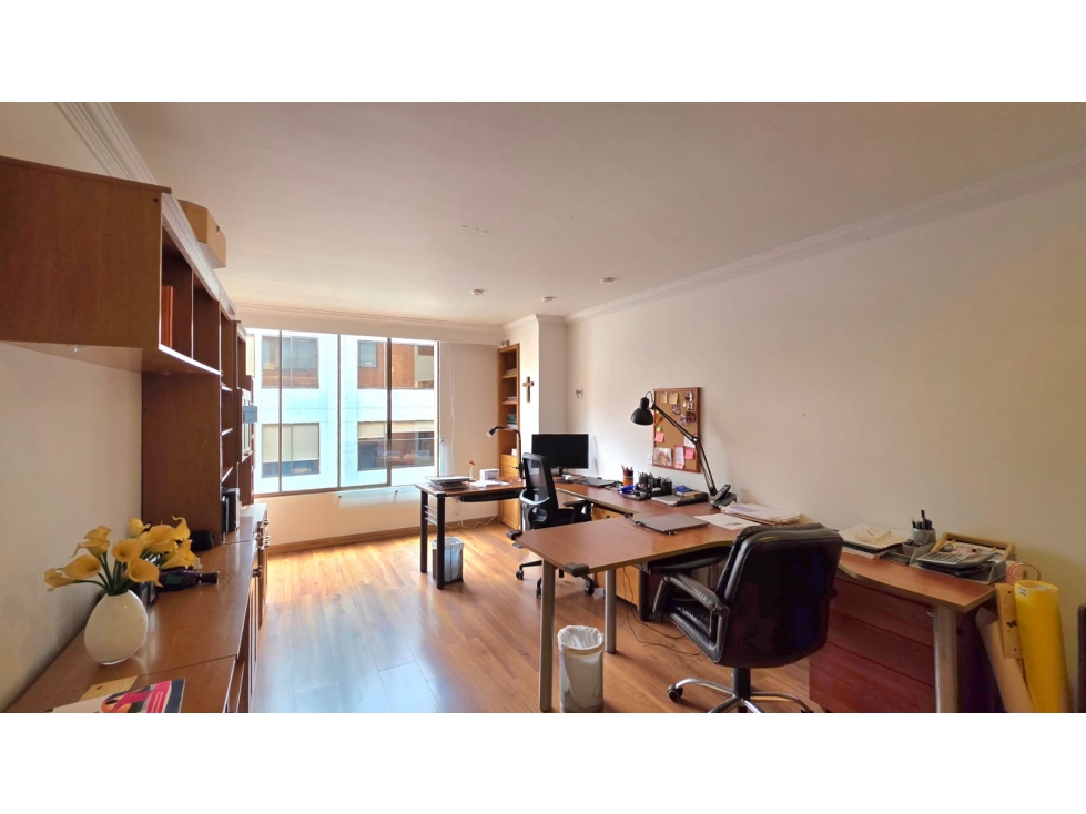 VENDO AMPLIO APARTAMENTO EN SANTA BARBARA - 2