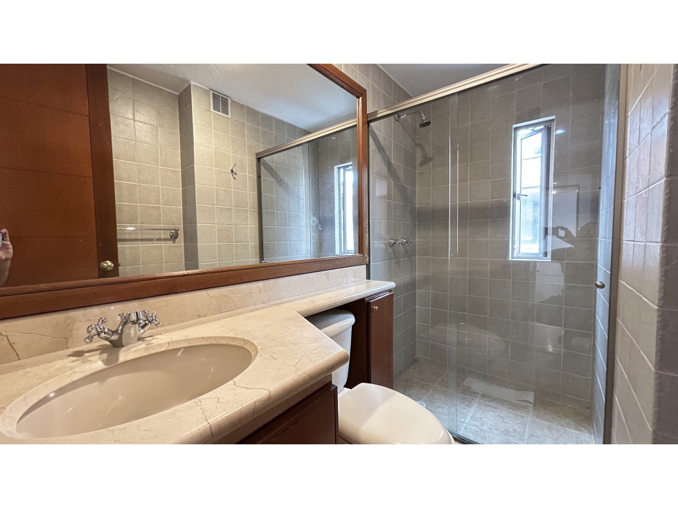 VENDEMOS EXCELENTE INMUEBLE-ESQUINERO EN SANTA PAULA — foto 3