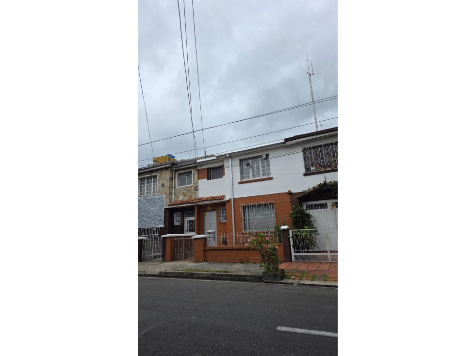 OFREZCO CASA EN VENTA O ARRIENDO EN TEUSAQUILLO - PATRIMONIO CULTURAL — foto 2