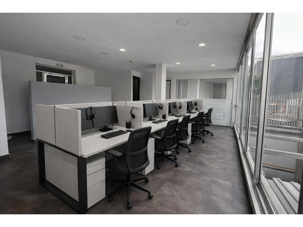 OFICINA EN VENTA, REMATE, OPORTUNIDAD, CHICÓ, BOGOTÁ — foto 2